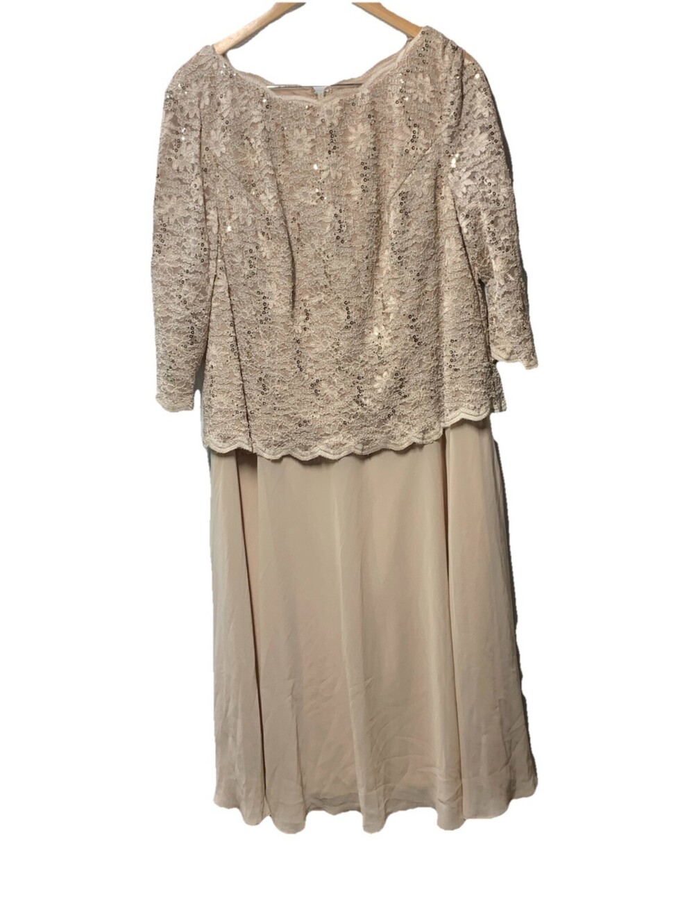 Alex Evenings Women's Tea Length Embroidered Bodice 3/4 Sleeve Size 18W Taupe